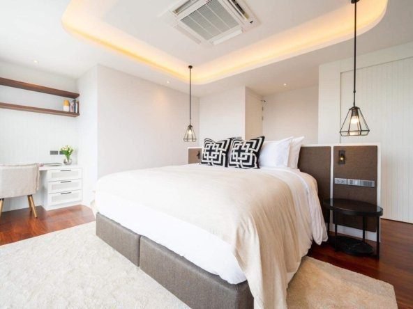 2f726b0b-9b9d-4d8f-9402-8d5f408c8341