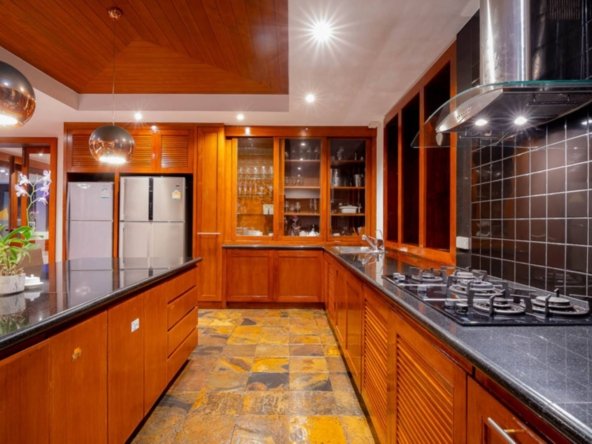 4 bedroom in Bang Tao - 128